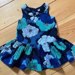 New without tags Janie and Jack pleated dress. 12-18months.